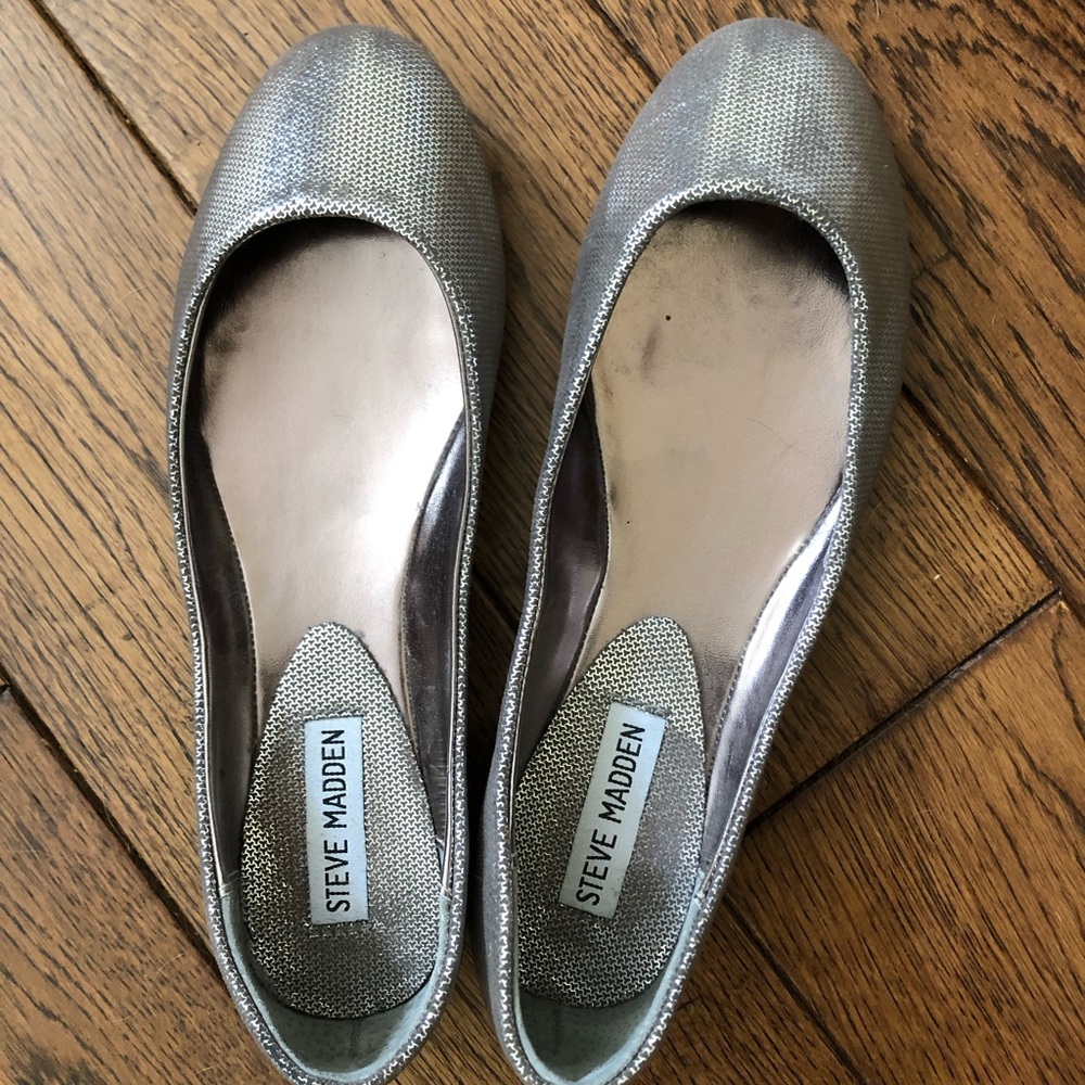 Steve Madden Silver Flats
